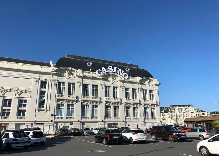 公寓 L'etoile De 滨海图维列